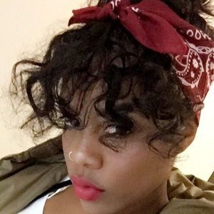 Meet your Posher, Nyla